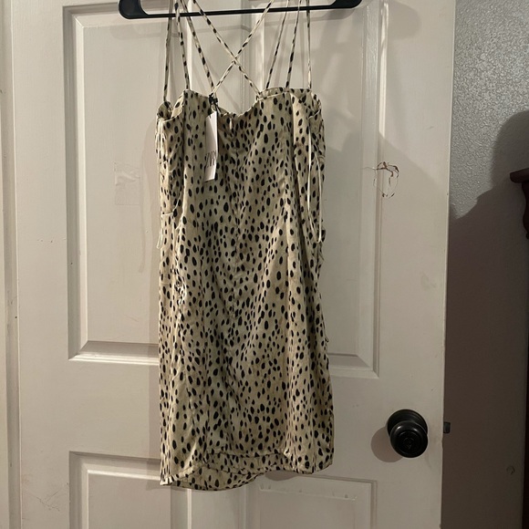 Zara dress - Picture 3 of 4